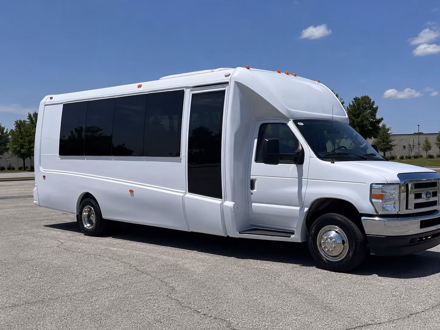 15 Passenger Party Bus Exterior