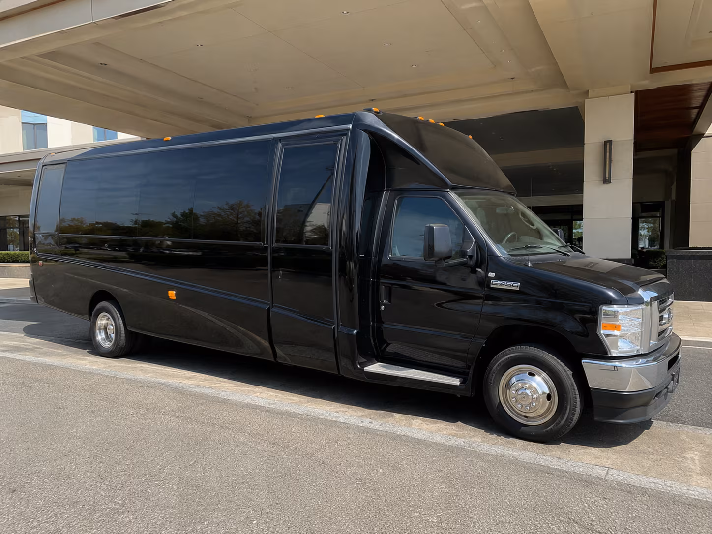 La Mesa Winery Tour & Pub Crawl Transportation