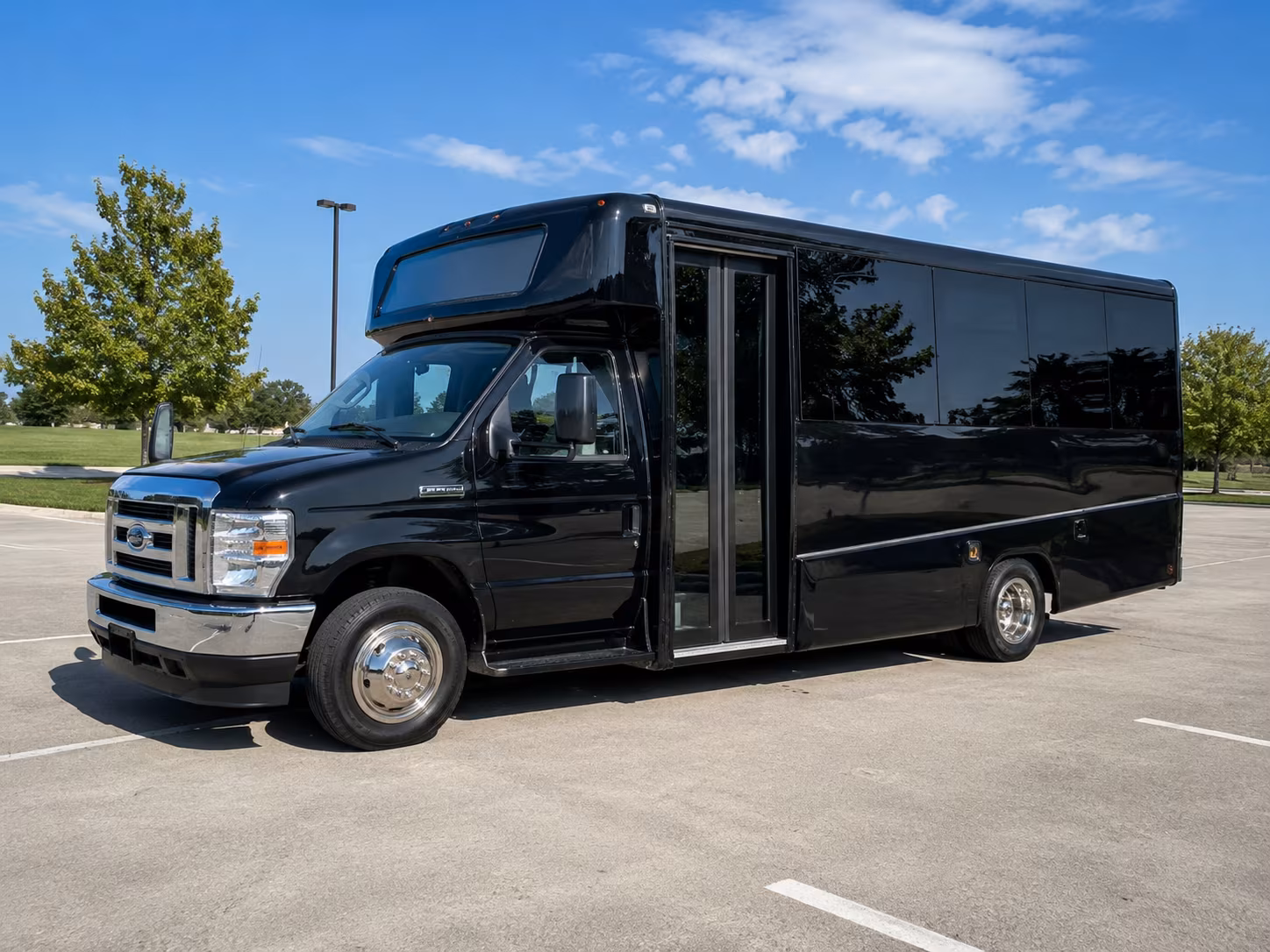 San Diego Airport Shuttle & Transportation party bus exterior