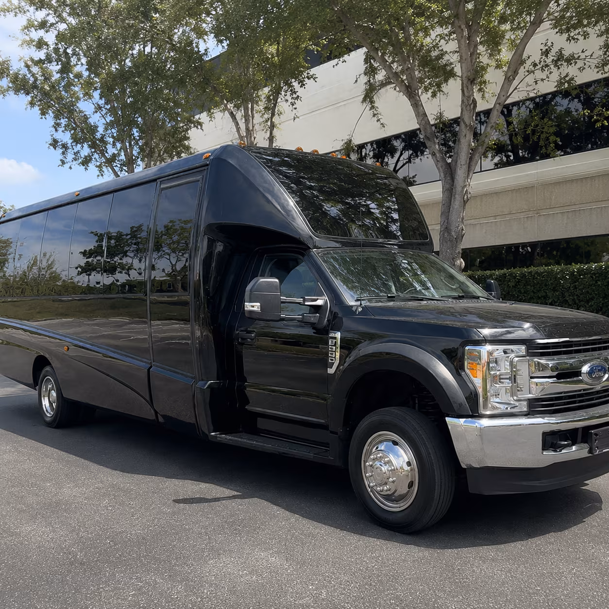 San Diego Birthday, Sweet 16, & Quinceañera Transportation party bus exterior
